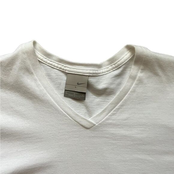 Vintage Bootleg V-neck   - Picture 6 of 7